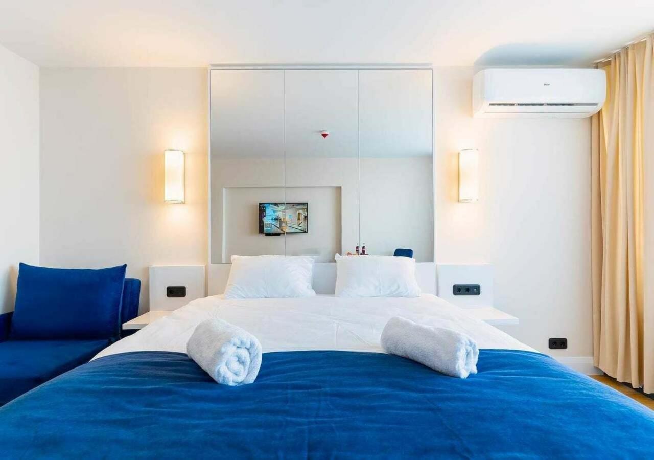 Aparthotel Orbi City Sea View Batumi Exterior photo