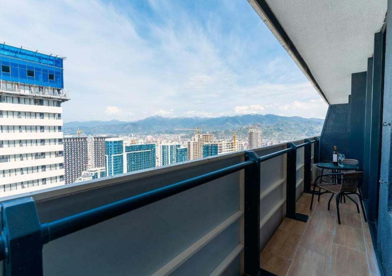 Aparthotel Orbi City Sea View Batumi Exterior photo