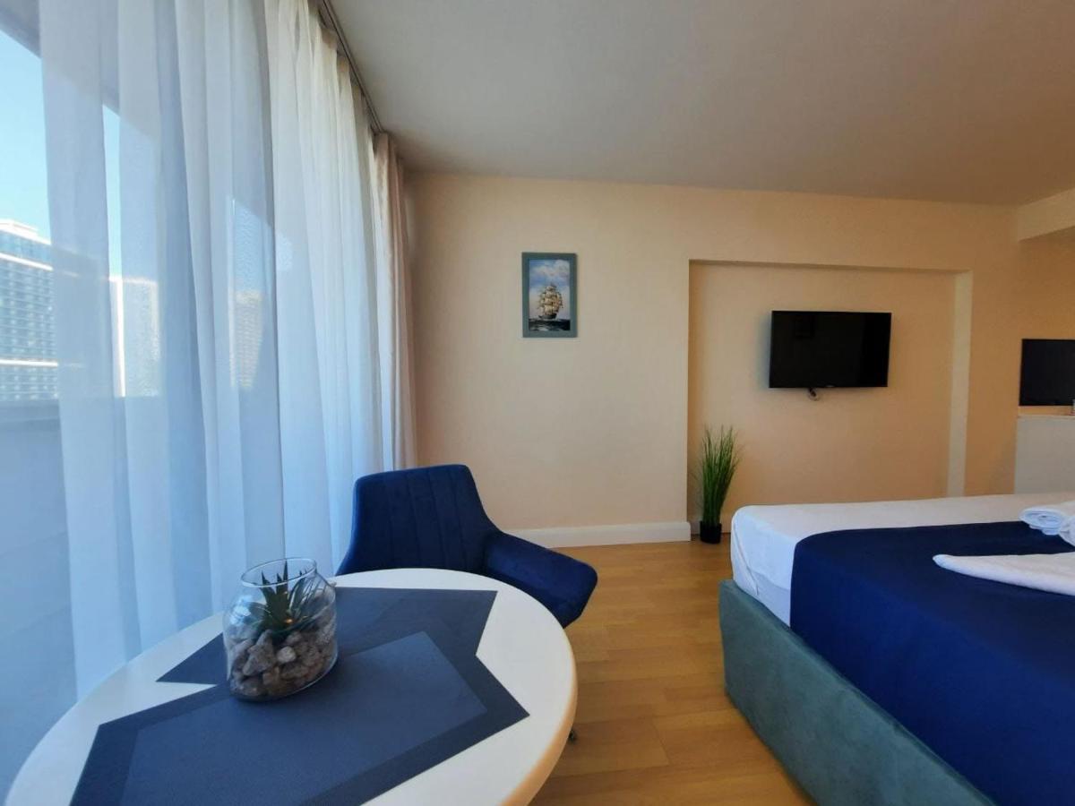 Aparthotel Orbi City Sea View Batumi Exterior photo